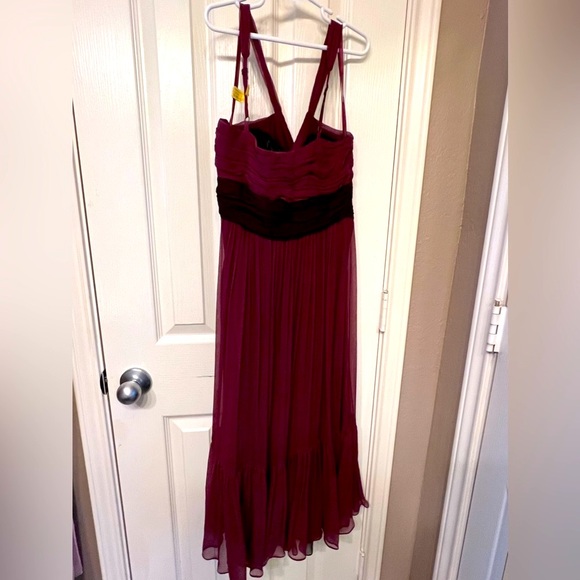 Gorgeous Size 4 BCBG Max Azria dress from Saks. Perfect for special occasion. - Picture 3 of 5